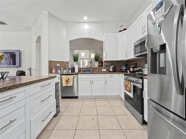 522 NE 20th Ave, Homestead, FL 33033