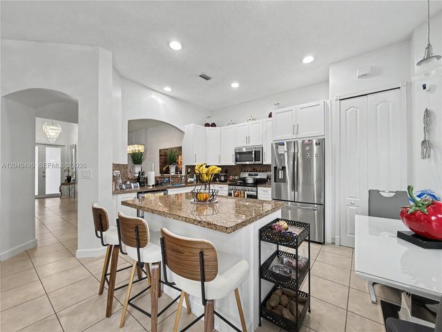 522 NE 20th Ave, Homestead, FL 33033