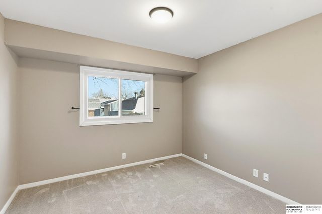 5310 Spruce Street, Lincoln, NE 68516