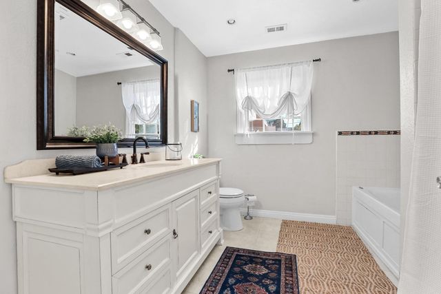 8052 Valencia Ave, Stockton, CA 95209