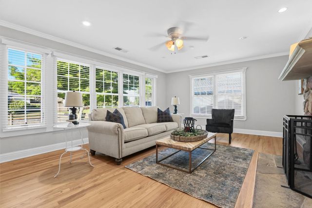 8052 Valencia Ave, Stockton, CA 95209