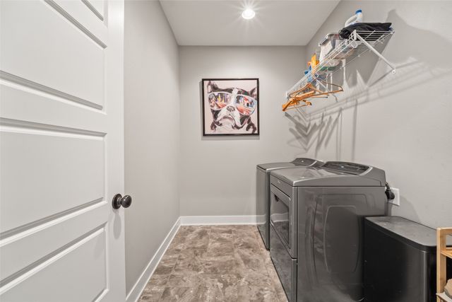 302 33rd Street SE, Altoona, IA 50009
