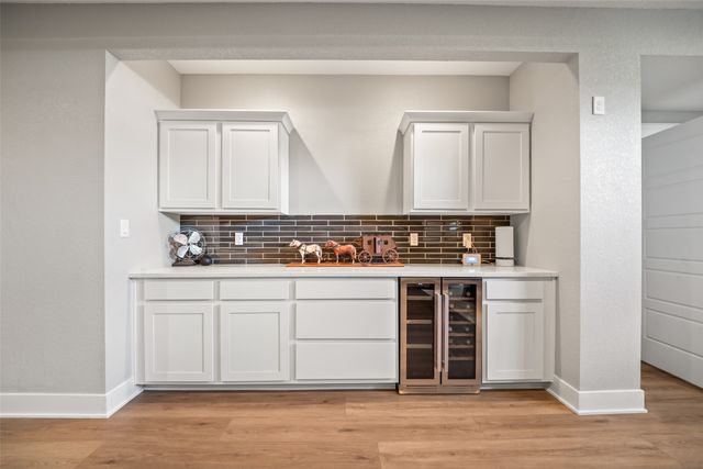 302 33rd Street SE, Altoona, IA 50009