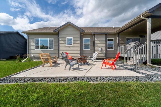 302 33rd Street SE, Altoona, IA 50009