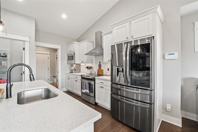 302 33rd Street SE, Altoona, IA 50009