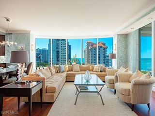 60 Seagate DR 1001, Naples, FL 34103