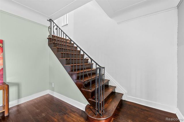 1332 Fort Park Boulevard, Lincoln Park, MI 48146