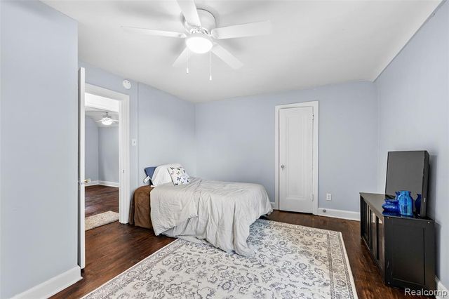 1332 Fort Park Boulevard, Lincoln Park, MI 48146