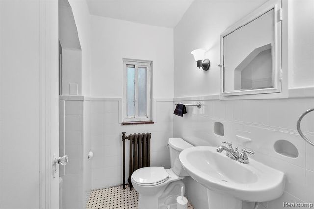 1332 Fort Park Boulevard, Lincoln Park, MI 48146