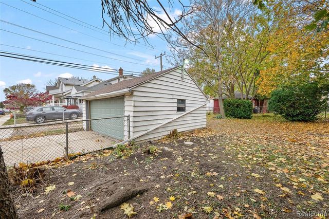 1332 Fort Park Boulevard, Lincoln Park, MI 48146