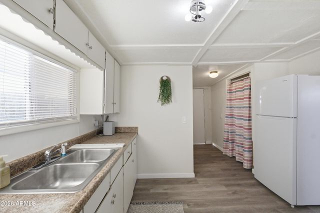 5521 W NORTHVIEW Avenue, Glendale, AZ 85301