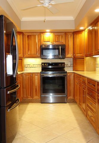 3507 Oaks Way 307, Pompano Beach, FL 33069