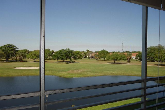 3507 Oaks Way 307, Pompano Beach, FL 33069