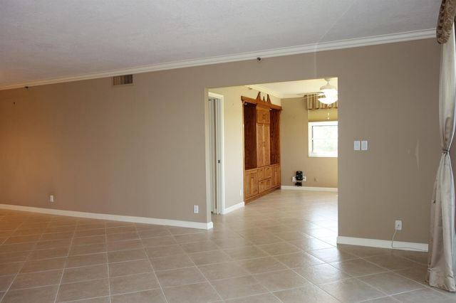 3507 Oaks Way 307, Pompano Beach, FL 33069