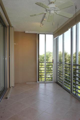 3507 Oaks Way 307, Pompano Beach, FL 33069