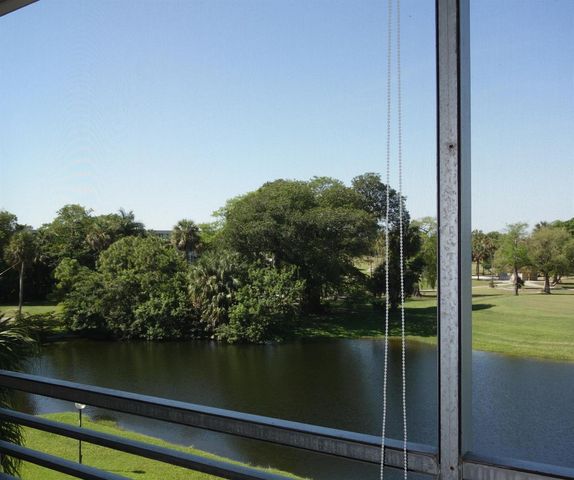 3507 Oaks Way 307, Pompano Beach, FL 33069