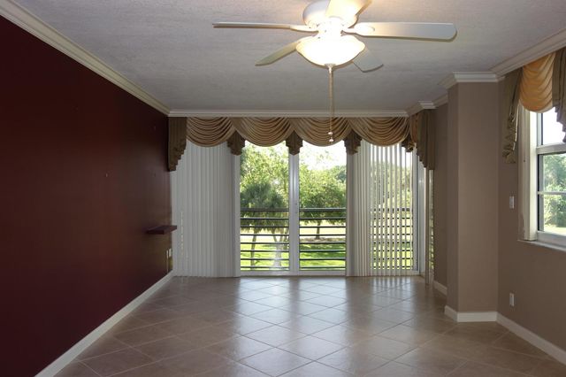 3507 Oaks Way 307, Pompano Beach, FL 33069