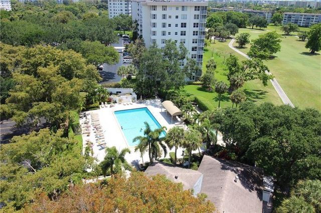 3507 Oaks Way 307, Pompano Beach, FL 33069