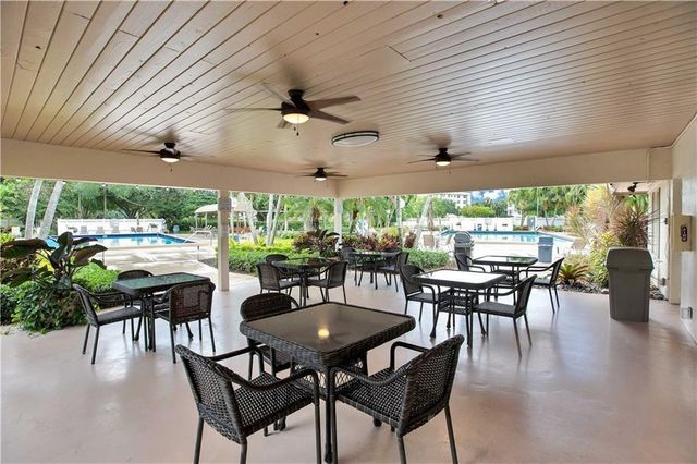 3507 Oaks Way 307, Pompano Beach, FL 33069