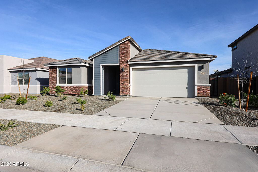 14766 W HONEYSUCKLE Drive, Surprise, AZ 85387
