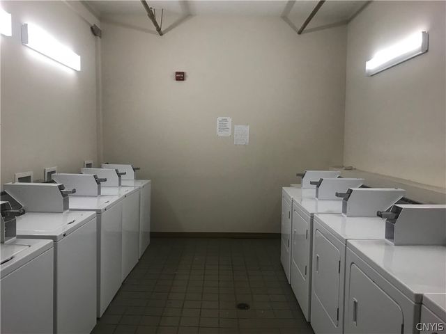 617 East Hiawatha Boulevard 28, Syracuse, NY 13208