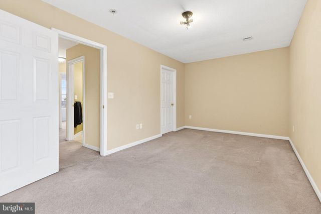 352 KNOLLWOOD RD, Millersville, PA 17551