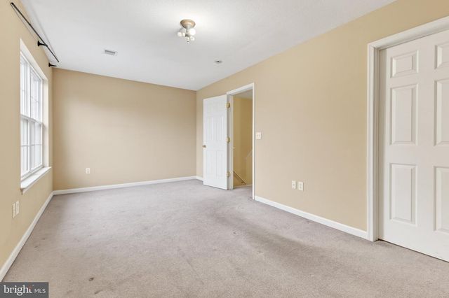 352 KNOLLWOOD RD, Millersville, PA 17551