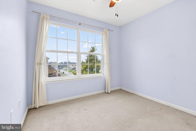 352 KNOLLWOOD RD, Millersville, PA 17551