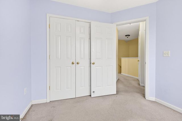 352 KNOLLWOOD RD, Millersville, PA 17551