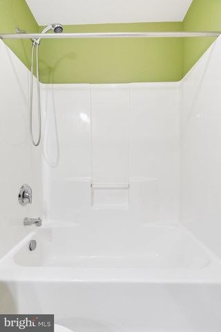 352 KNOLLWOOD RD, Millersville, PA 17551