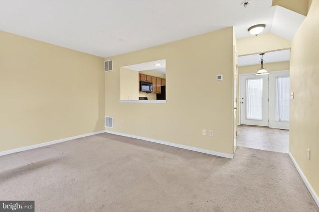 352 KNOLLWOOD RD, Millersville, PA 17551