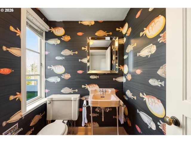 1136 Sw DAVENPORT St, Portland, OR 97201