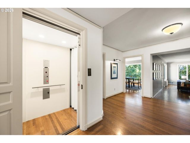 1136 Sw DAVENPORT St, Portland, OR 97201