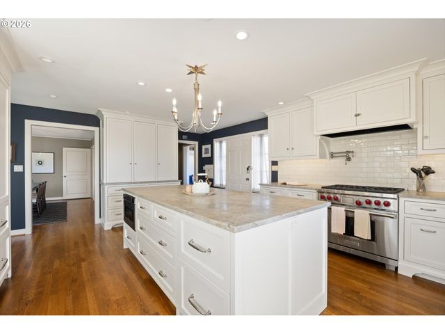 1136 Sw DAVENPORT St, Portland, OR 97201