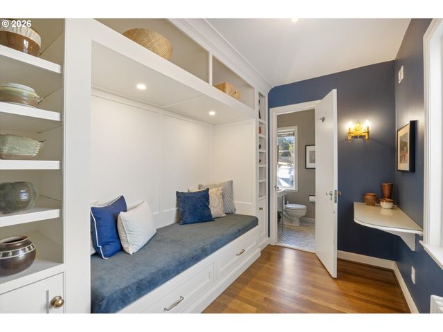 1136 Sw DAVENPORT St, Portland, OR 97201