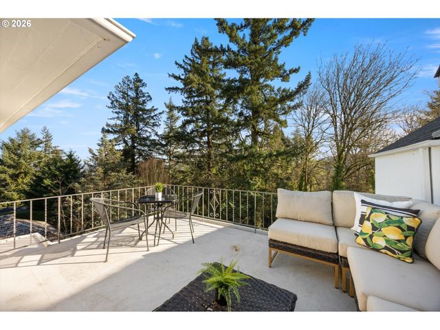 1136 Sw DAVENPORT St, Portland, OR 97201