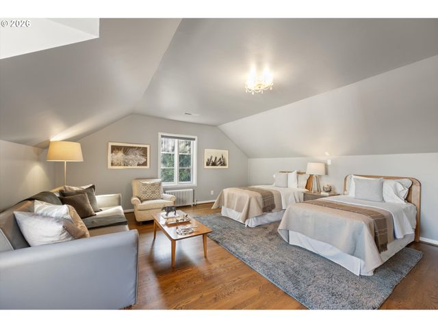 1136 Sw DAVENPORT St, Portland, OR 97201