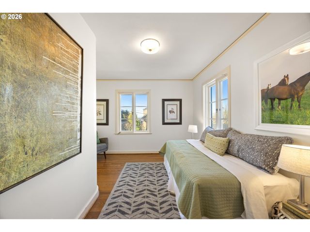 1136 Sw DAVENPORT St, Portland, OR 97201