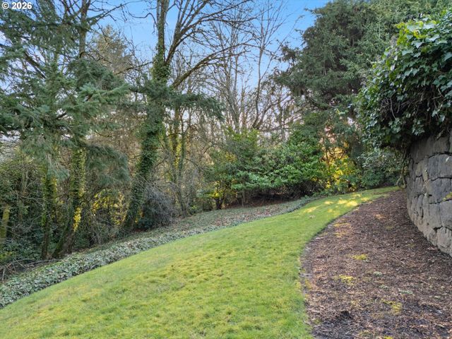 1136 Sw DAVENPORT St, Portland, OR 97201