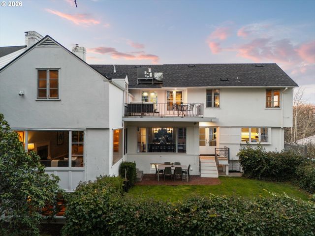 1136 Sw DAVENPORT St, Portland, OR 97201