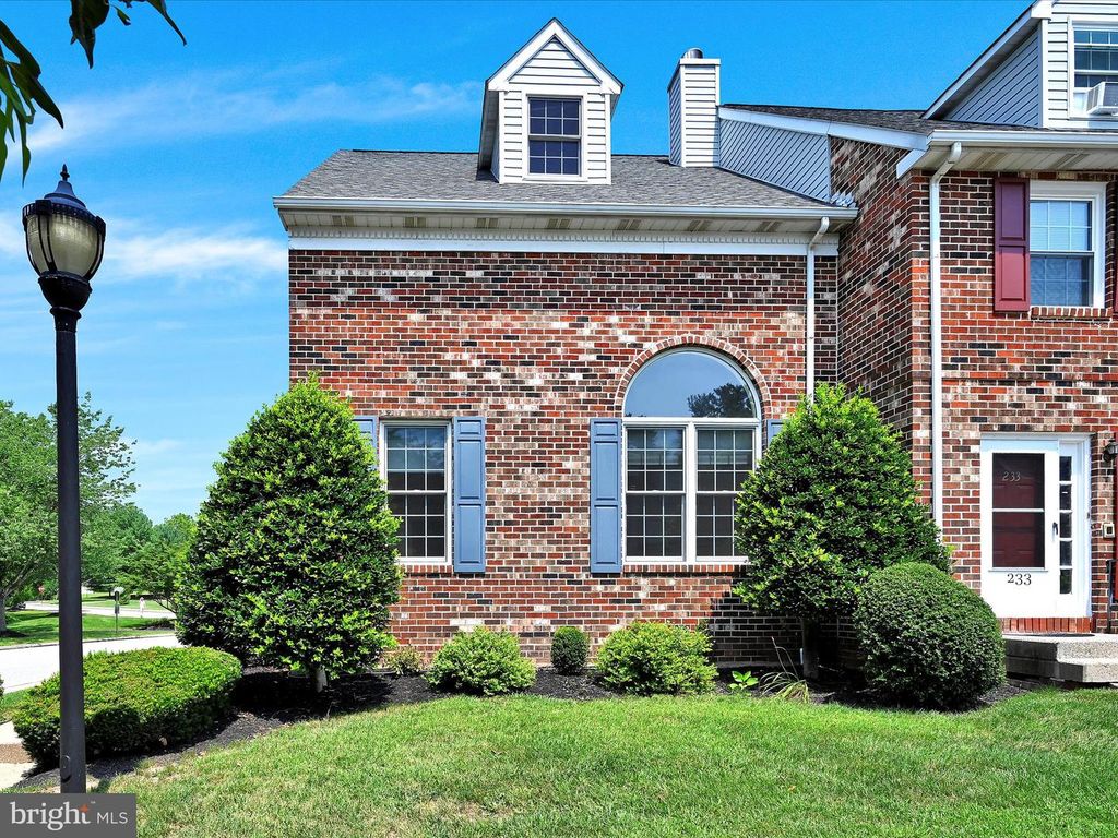 237 MILITIA CT #17, Collegeville, PA 19426