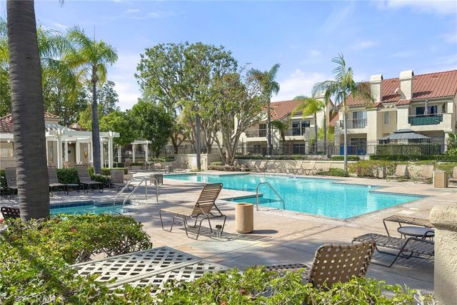 28074 Hastings 76, Mission Viejo, CA 92692