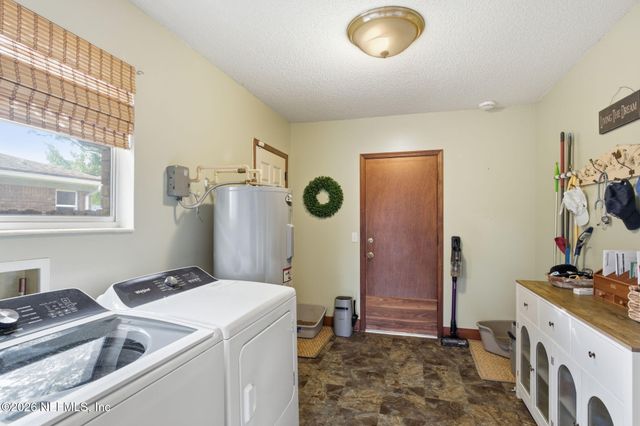 8951 BROOKSHIRE Court, Jacksonville, FL 32257