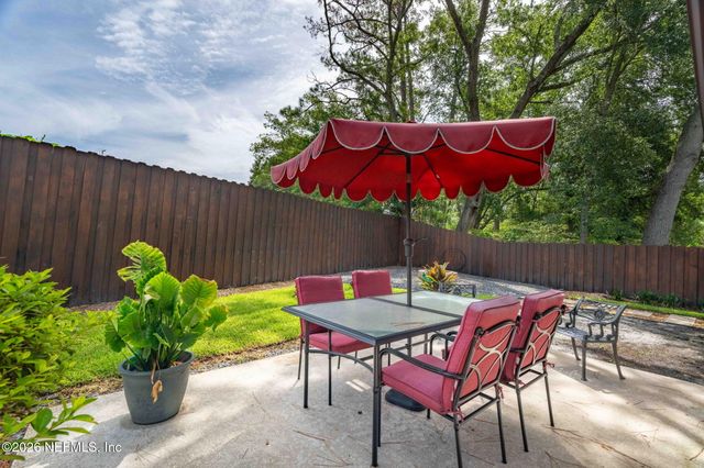 8951 BROOKSHIRE Court, Jacksonville, FL 32257