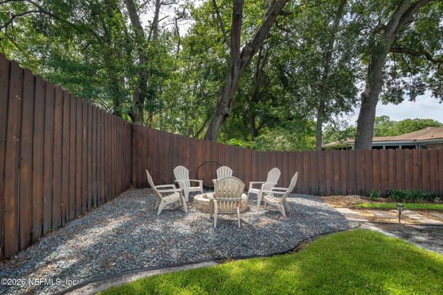 8951 BROOKSHIRE Court, Jacksonville, FL 32257