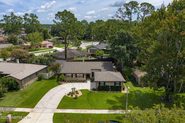 8951 BROOKSHIRE Court, Jacksonville, FL 32257