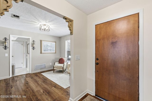 8951 BROOKSHIRE Court, Jacksonville, FL 32257