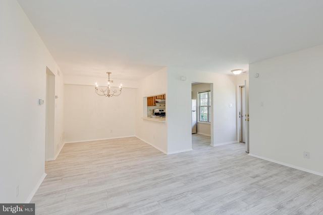 5711-A ADELAIDE DR, Mount Laurel, NJ 08054