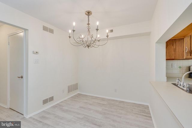5711-A ADELAIDE DR, Mount Laurel, NJ 08054