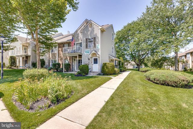5711-A ADELAIDE DR, Mount Laurel, NJ 08054